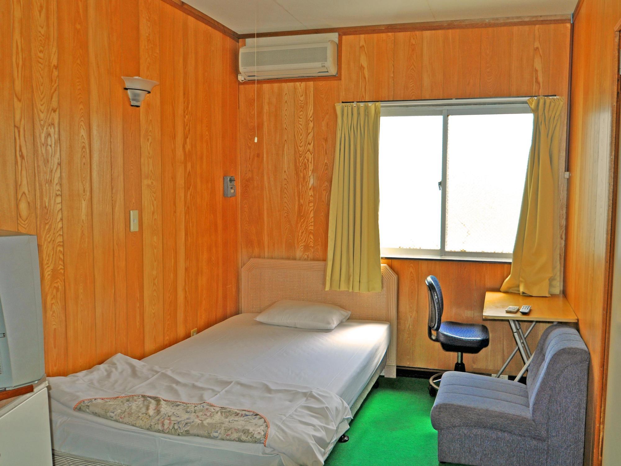 Yoshida Hotel Okinawa Exteriör bild